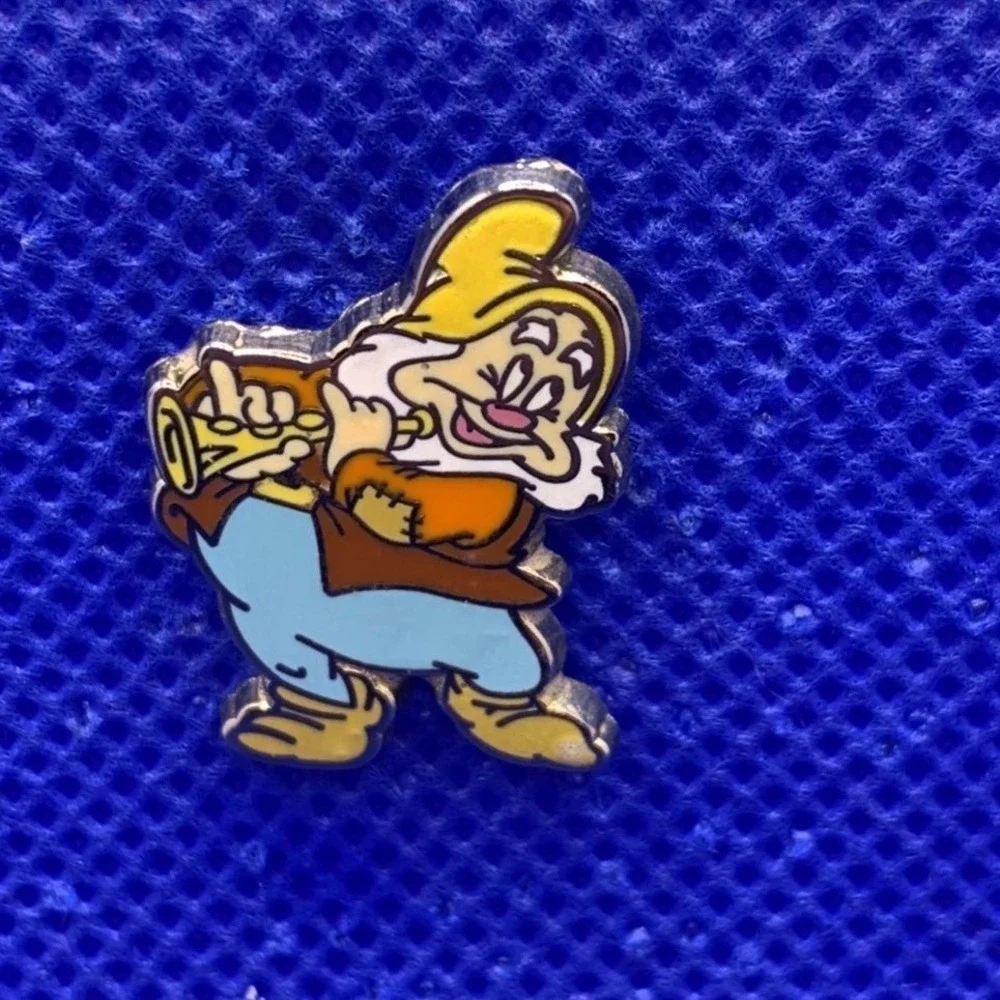 Vintage Happy Dwarf Snow White RARE undated from a hard to find dwarves set tiny
